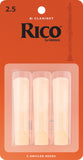 Pack of 3 Rico clarinet reeds with an orange background, Strength 2.5